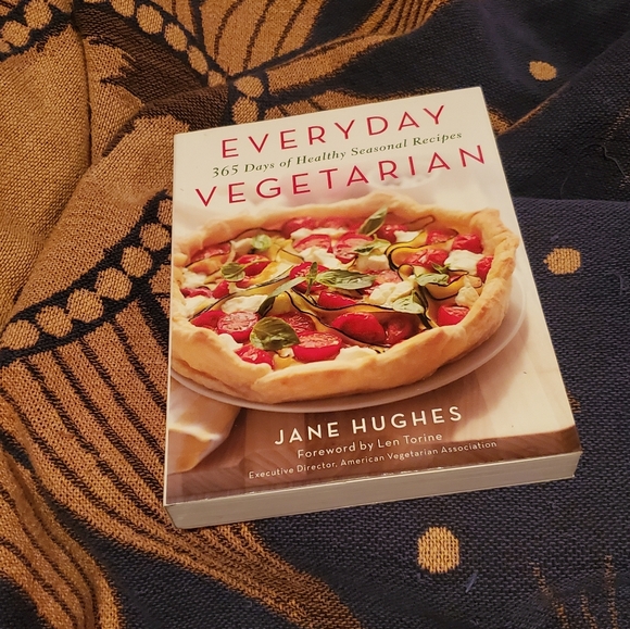 Barnes & Noble Other - Low Carb & Vegatarian Cookbook Bundle